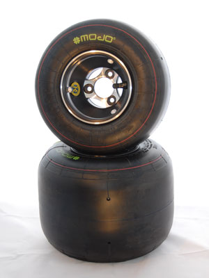 Set of Mojo D5 Slick Tyres
